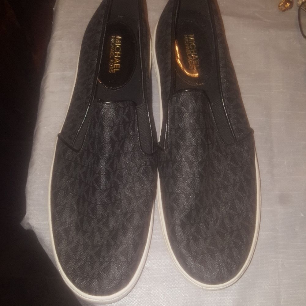 Michael Kros - Picture 3 of 7